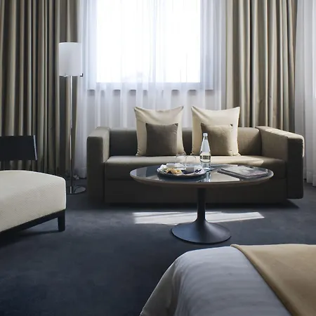 Domina Milano Fiera Otel