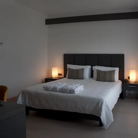 米兰菲尔亚多米纳酒店 4* 诺瓦泰米拉内塞