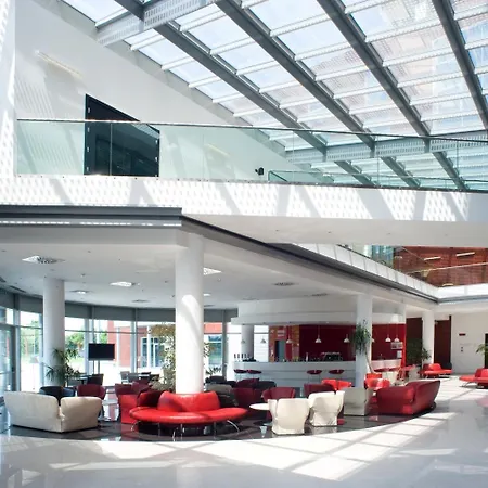 酒店 米兰菲尔亚多米纳酒店 4*