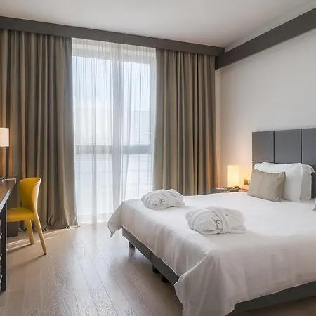 Domina Milano Fiera Otel 4*
